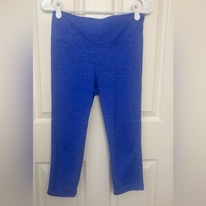Athleta Chaturanga Spacedye blue capri leggings, size medium